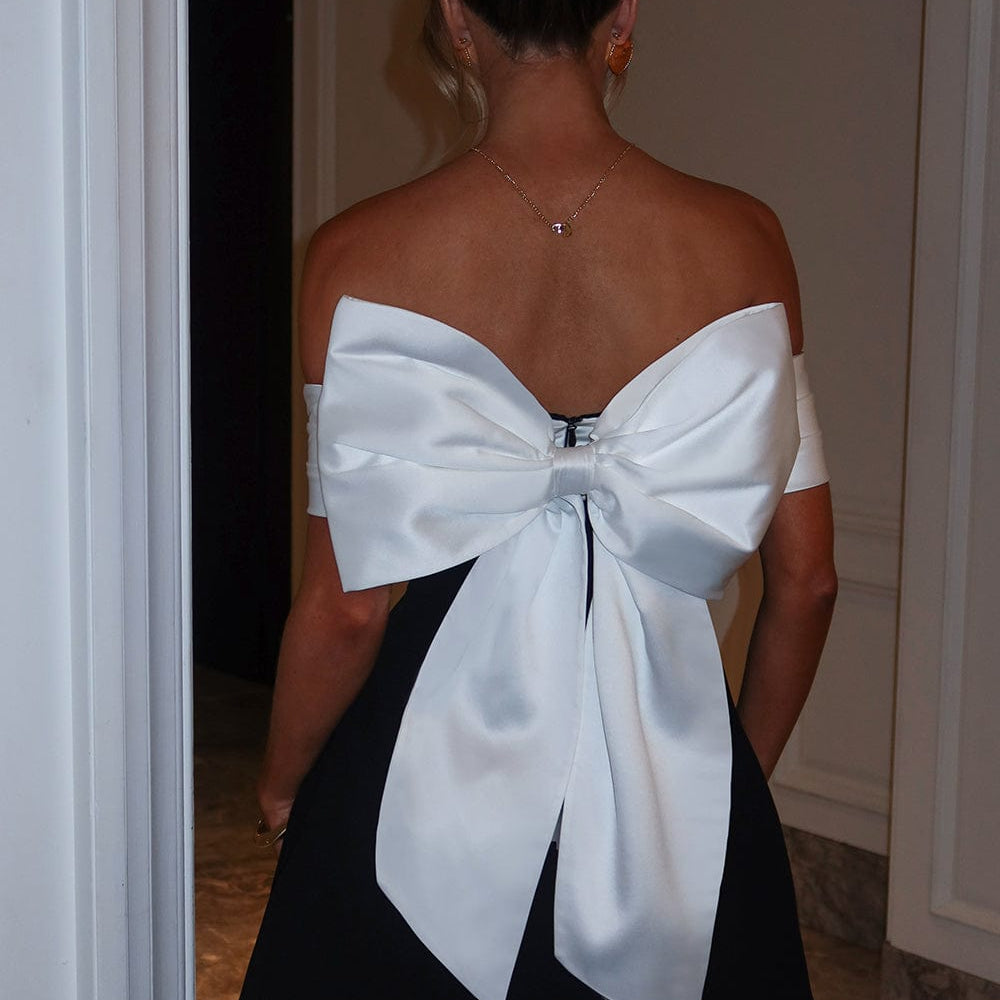 Off-Shoulder Mini Jurk met Strikdetail