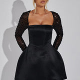 Mini Jurk met Strassmouwen en Open Rug