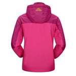 Dames waterdichte regenjas in diverse kleuren – lichtgewicht, ademend materiaal en comfortabele pasvorm voor natte dagen.