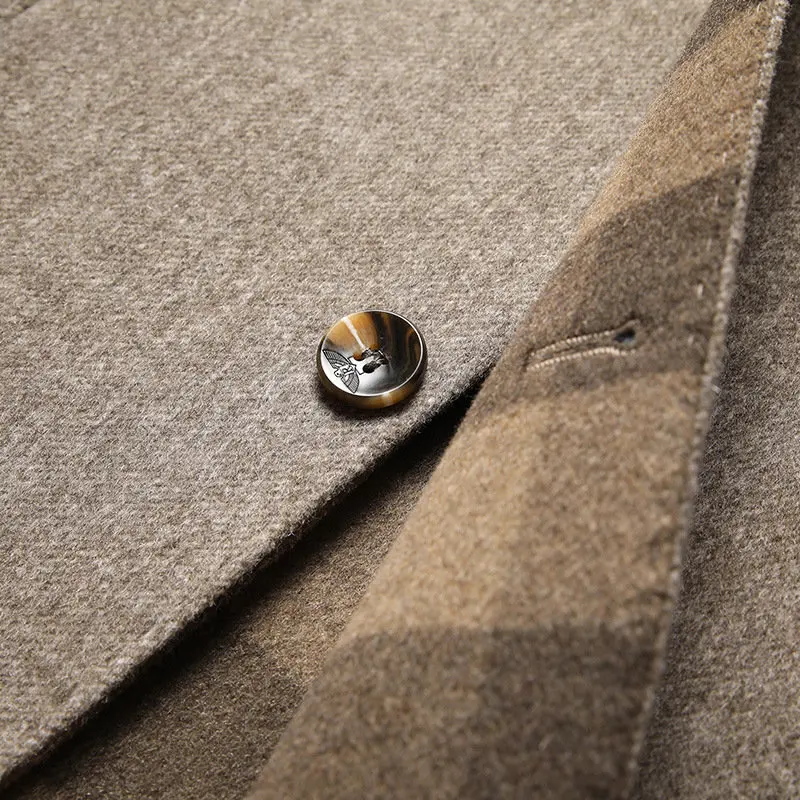 Laim Devaux avantgarde-jas – unieke, modieuze jas met opvallende snit en luxe afwerking, perfect voor een gedurfde en stijlvolle uitstraling.