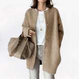 Esmee trendy damesvest – zachte en comfortabele cardigan met modern design, perfect voor casual outfits en stijlvolle laagjes.