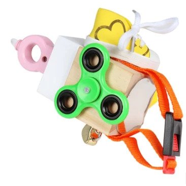 BusyCube educatief speelgoed voor onderweg – compacte en interactieve speelset die motoriek, concentratie en creativiteit van kinderen stimuleert tijdens reizen of onderweg.