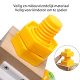 BusyCube educatief speelgoed voor onderweg – compacte en interactieve speelset die motoriek, concentratie en creativiteit van kinderen stimuleert tijdens reizen of onderweg.