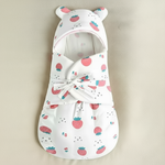 CuddleNest katoenen babywikkeldeken – zachte, ademende stof, ideale pasvorm voor veilig inbakeren en comfortabel slapen.