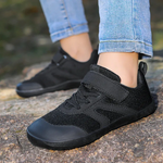 FlexiFeet antislip barefoot kinderschoenen – flexibele, ademende materialen met veilige gripzool voor natuurlijke voetbeweging en comfortabel speelplezier.