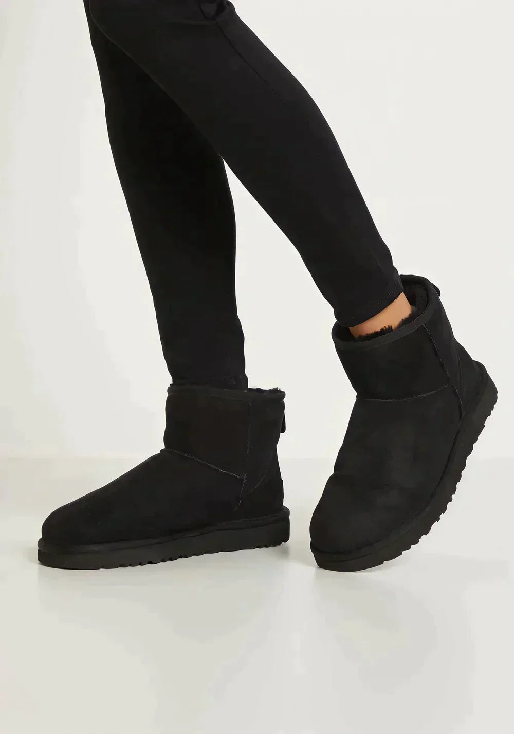 Lea Avontura dames winterboots – warme en waterbestendige laarzen met comfortabele pasvorm en stevige zool, ideaal voor winterse buitenactiviteiten.