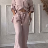 Tweedelige Set met Knoopblouse en Wijde Broek