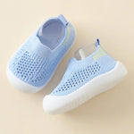 LittleSteps stevige kindersneakers met antislipzool – comfortabele en veilige schoenen voor dagelijks gebruik en actieve speelmomenten.