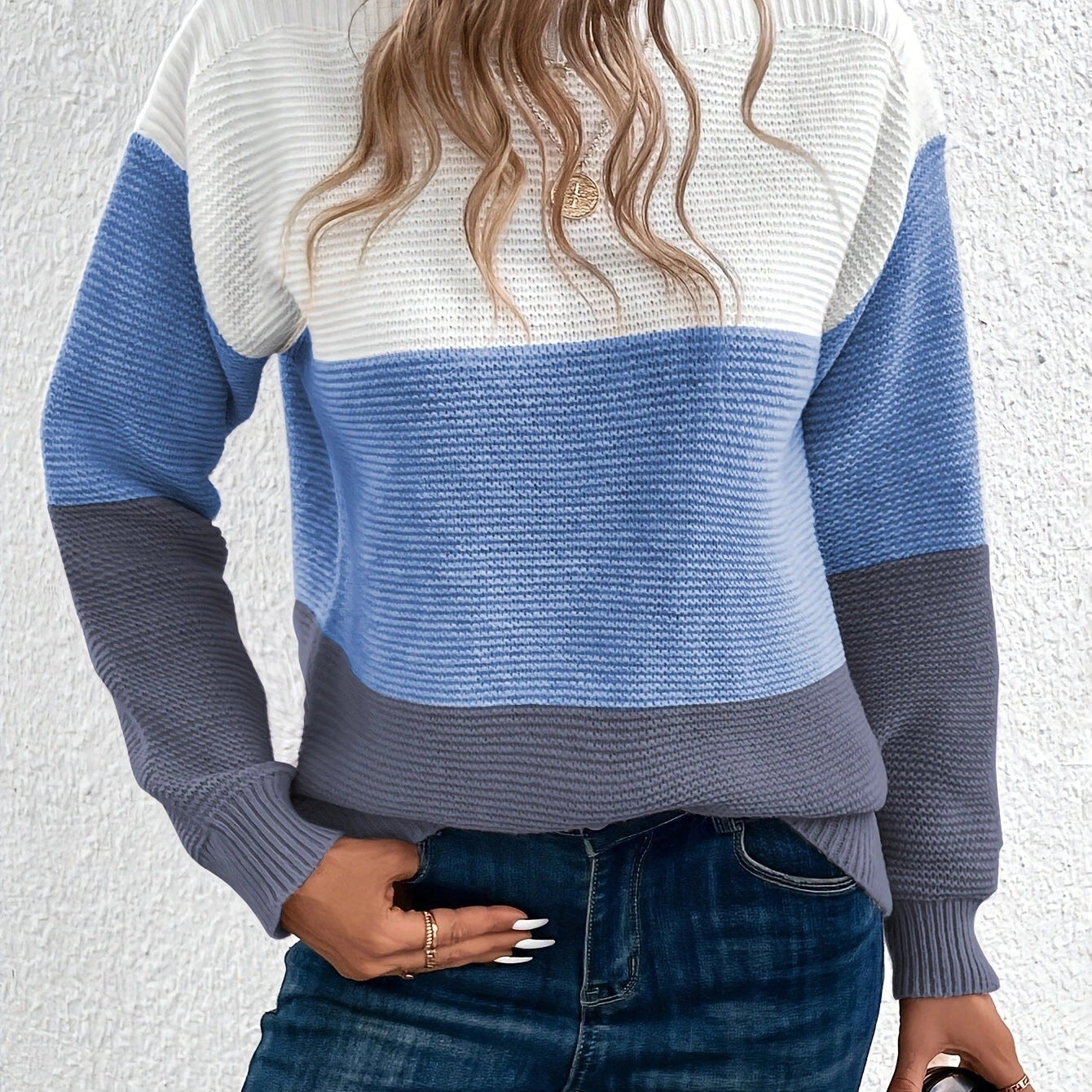 Trendy gebreide damestrui – model 'Evora' in een stijlvol patroon, ideaal voor herfst en winter.