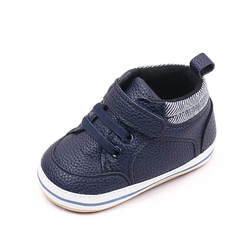 FirstStep baby schoentjes – zachte, comfortabele en duurzame babyschoenen die voetjes beschermen en bewegingsvrijheid stimuleren.