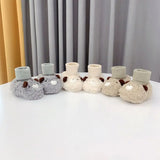 CuddleBear zachte baby slofjes met schattig beertjesmotief – warme, comfortabele en veilige slofjes voor kleine voetjes.