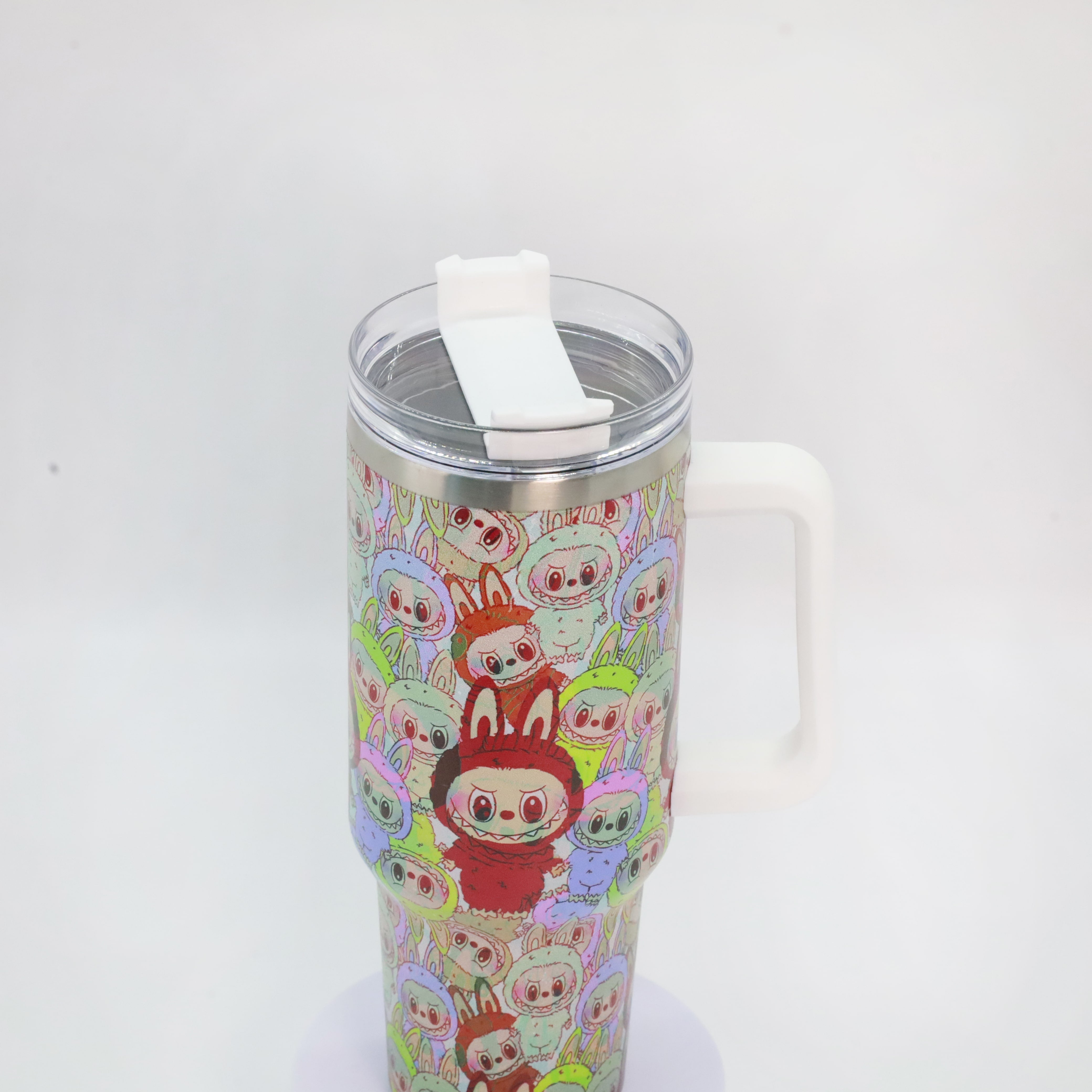 Labubu-stijl glitterbeker – kleurrijke drinkbeker met glitters en schattige Labubu-illustratie, ideaal voor koude dranken en een speelse uitstraling.