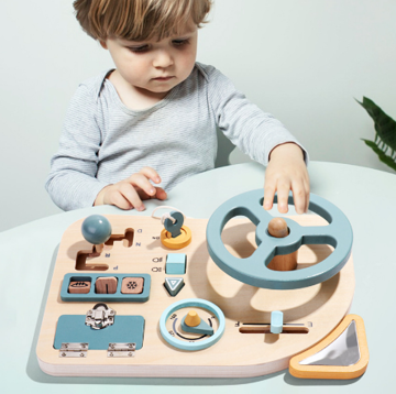 Montessori houten auto stuurtje – educatief speelgoed voor Peuters, duurzaam materiaal en stimuleert motorische vaardigheden en coördinatie.