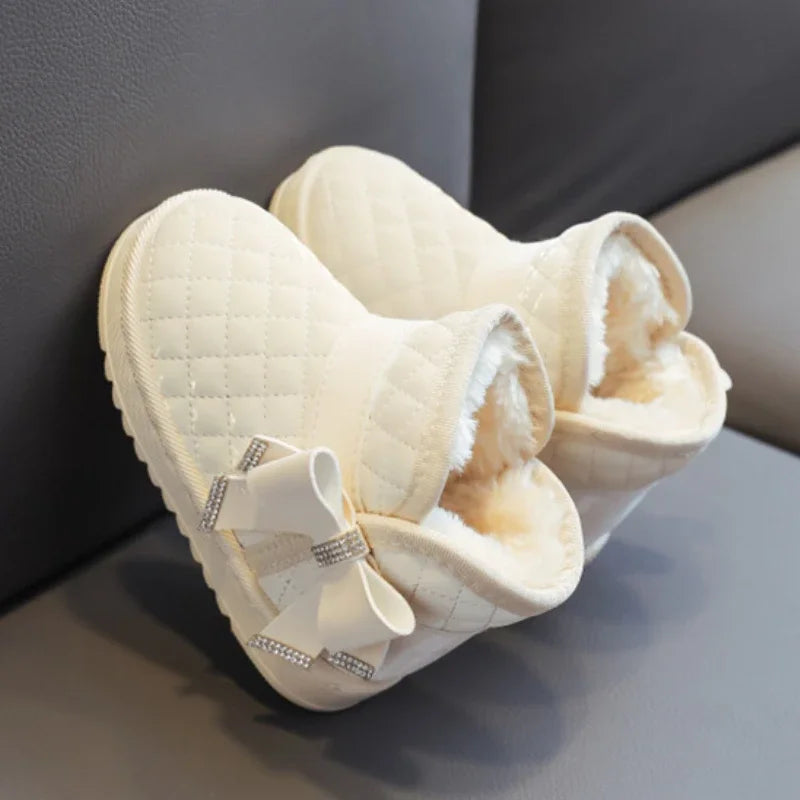 LittleSnow comfortabele meiden anti-slip winterlaarzen – warme, stevige en veilige laarzen voor koude dagen en winterse avonturen.