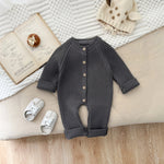 CuddleKnit gebreide babyromper van zachte en comfortabele stof – warme en knusse outfit voor dagelijks gebruik en een zorgeloze pasvorm.