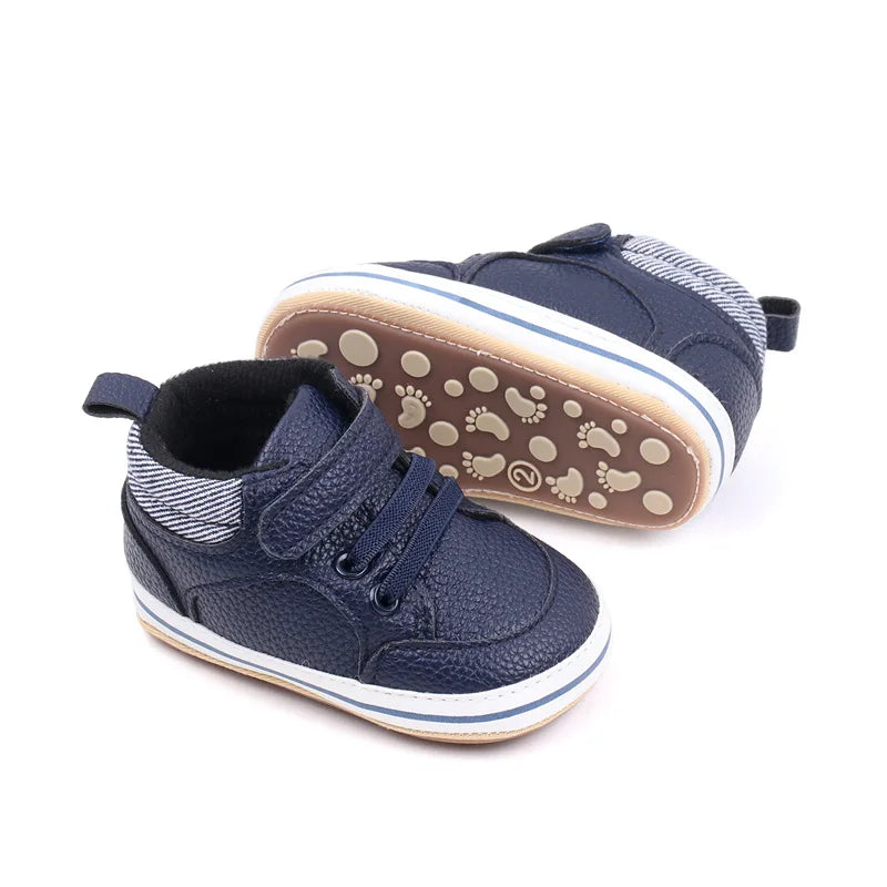 FirstStep baby schoentjes – zachte, comfortabele en duurzame babyschoenen die voetjes beschermen en bewegingsvrijheid stimuleren.