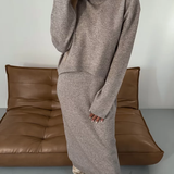Gebreide Tweedelige Set met Trui en Midi Rok