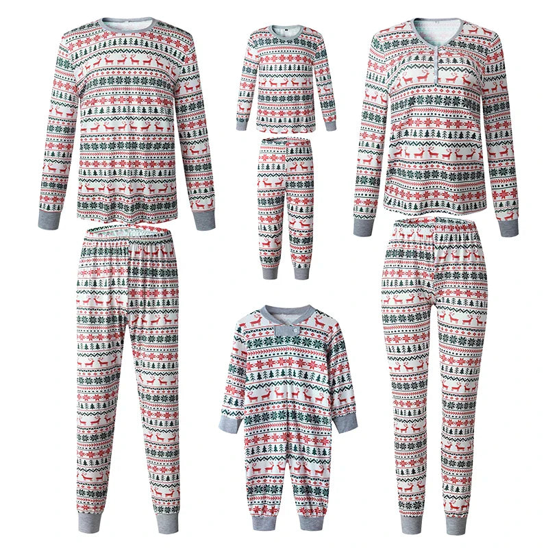 SantaSleep gezins kerstpyjama set – zachte, comfortabele stof, feestelijk ontwerp en perfecte match voor gezellige kerstnachten.