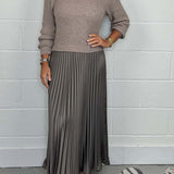 Gebreide Tweedelige Set met Geplooide Midi Rok