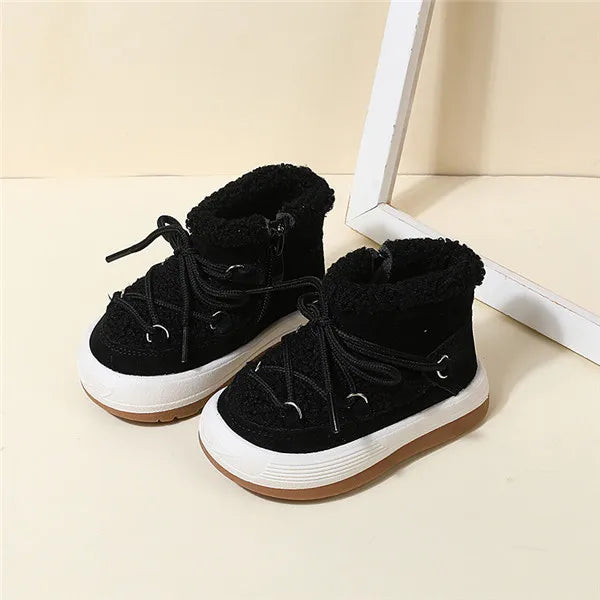 LittleSteps anti-slip winterlaarzen voor kinderen – warme, comfortabele en veilige schoenen voor koude dagen en winterse avonturen.