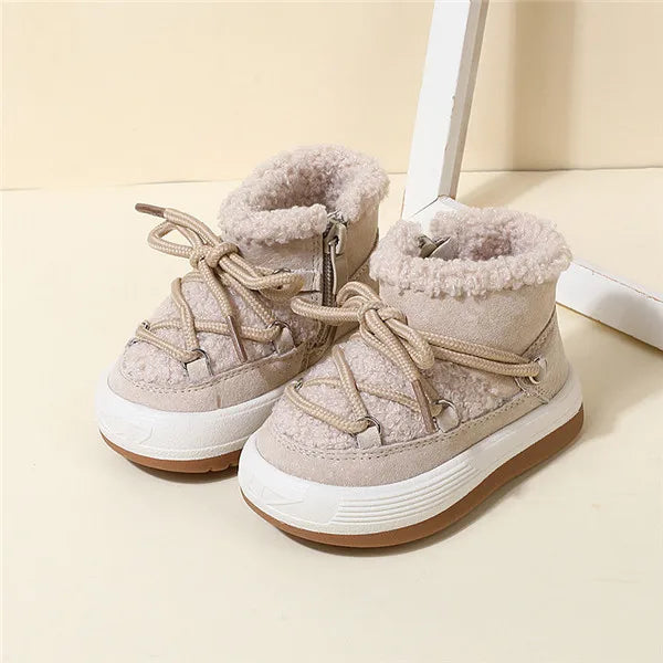 LittleSteps anti-slip winterlaarzen voor kinderen – warme, comfortabele en veilige schoenen voor koude dagen en winterse avonturen.