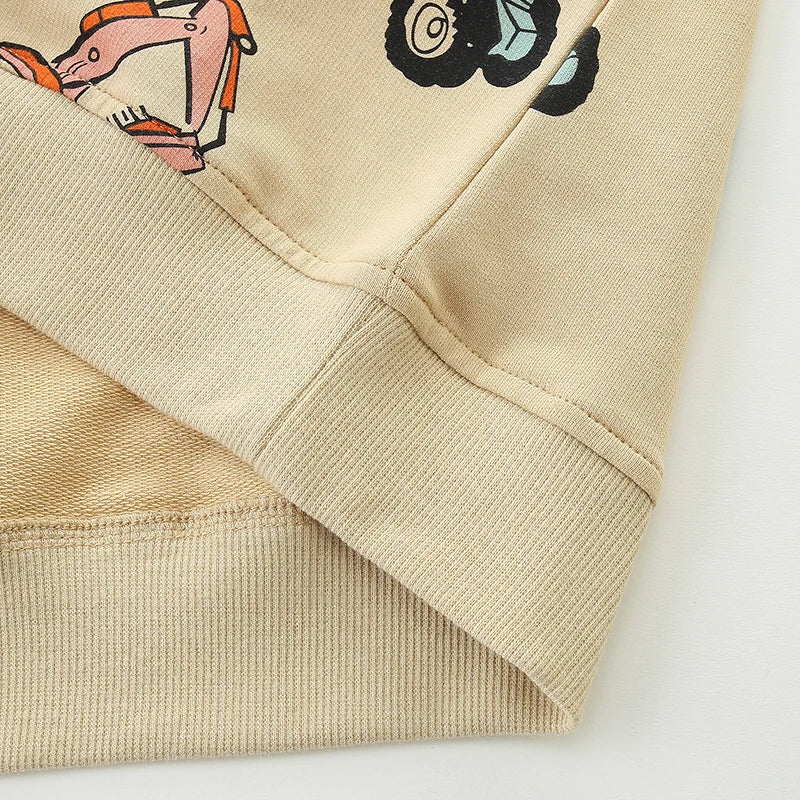 MiniBuilder sweater voor kinderen met bouwvoertuigen print, gemaakt van zachte en comfortabele stof – ideale trui voor dagelijks gebruik en speelse avonturen.