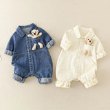 CozyDenim comfortabele en stijlvolle kinderjumpsuit – zachte, duurzame stof met perfecte pasvorm voor dagelijks gebruik en speelse avonturen.
