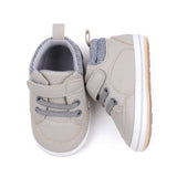 FirstStep baby schoentjes – zachte, comfortabele en duurzame babyschoenen die voetjes beschermen en bewegingsvrijheid stimuleren.