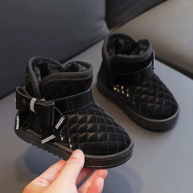 LittleSnow comfortabele meiden anti-slip winterlaarzen – warme, stevige en veilige laarzen voor koude dagen en winterse avonturen.