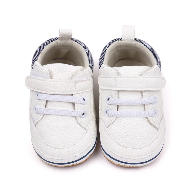 FirstStep baby schoentjes – zachte, comfortabele en duurzame babyschoenen die voetjes beschermen en bewegingsvrijheid stimuleren.