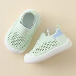 LittleSteps stevige kindersneakers met antislipzool – comfortabele en veilige schoenen voor dagelijks gebruik en actieve speelmomenten.