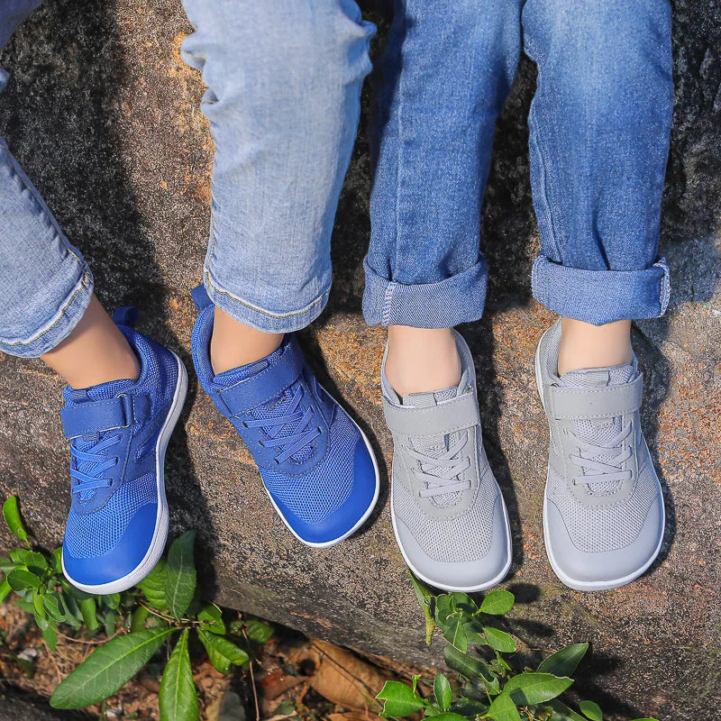FlexiFeet antislip barefoot kinderschoenen – flexibele, ademende materialen met veilige gripzool voor natuurlijke voetbeweging en comfortabel speelplezier.