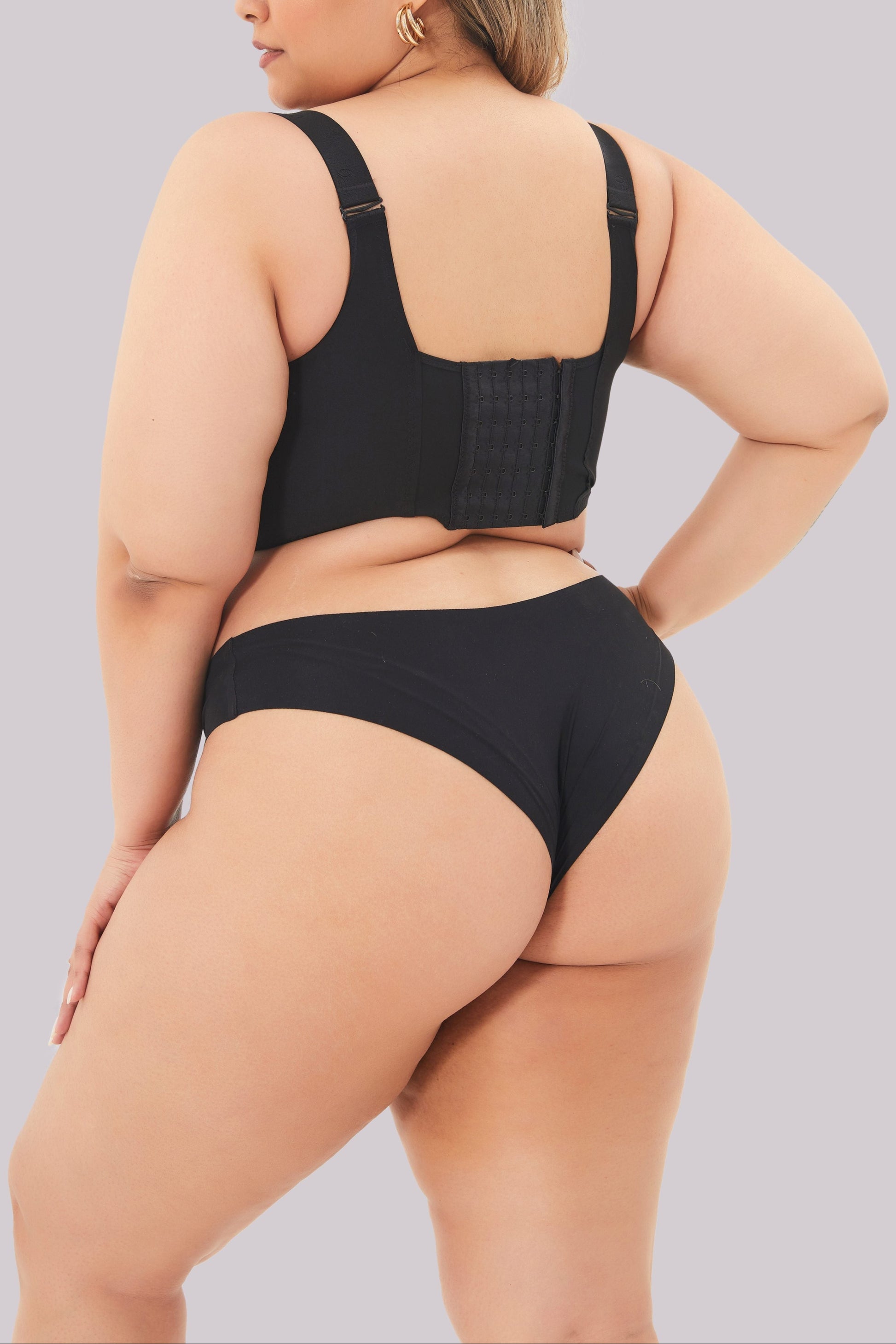Eline comfortabele shaping beha voor dames – zachte, ondersteunende stof, optimale pasvorm en flatterende vormgeving voor dagelijks draagcomfort.