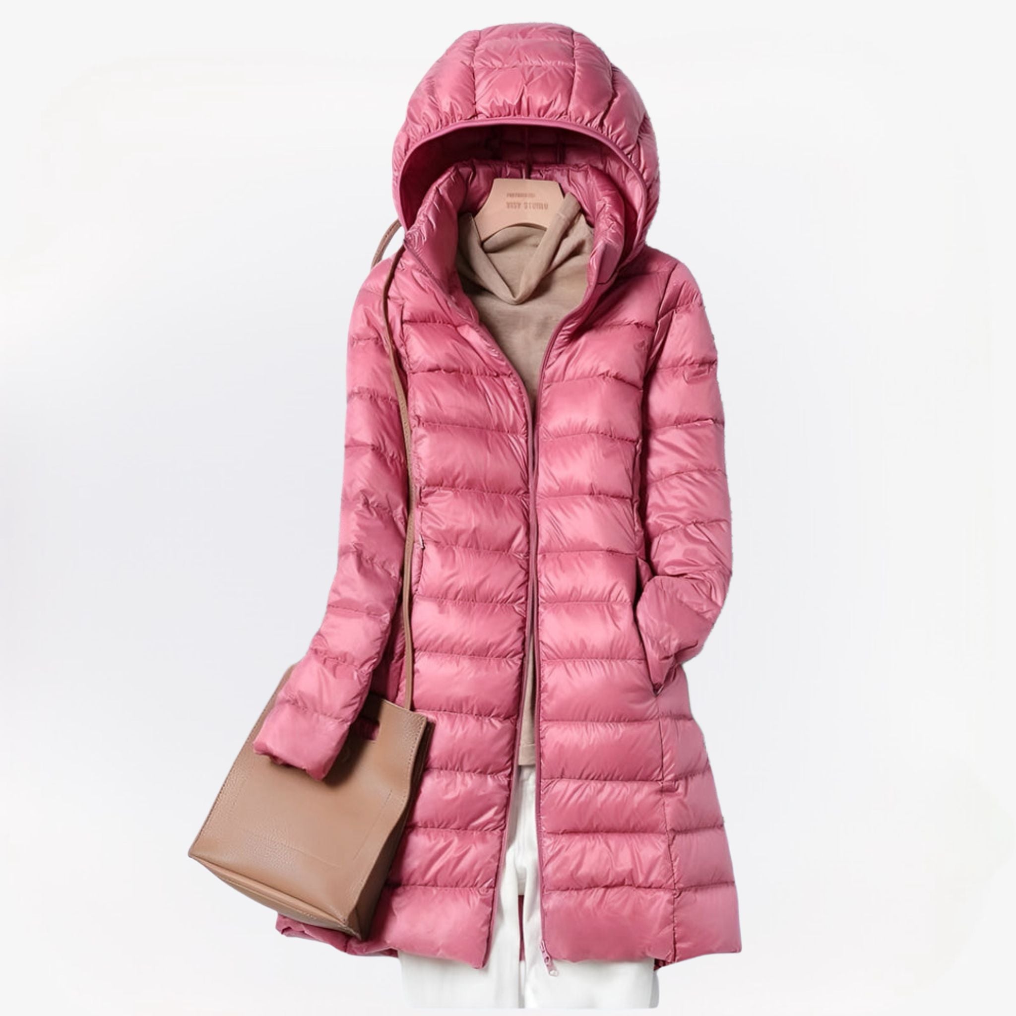 Lange dames winterjas in diverse kleuren – warme gevoerde stof, elegante pasvorm en perfecte bescherming tegen kou.