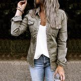 Lorena stijlvol spijkerjasje voor dames, met klassieke kraag, borstzakken en een moderne pasvorm – perfect voor casual en trendy looks.