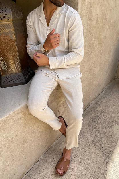 Steve's – Tweedelige Linnen Set voor Heren – Stijlvol overhemd en losse broek in linnen, ideaal voor warme zomerdagen. Deze luchtige set biedt comfort en een ontspannen uitstraling, perfect voor casual en vakantie-outfits. Het ademende linnenmateriaal zorgt voor een verfijnde en koele look in elke gelegenheid.