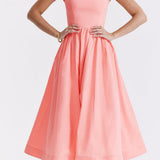 Romantische Strapless Midi Jurk met Zwierige Rok