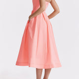 Romantische Strapless Midi Jurk met Zwierige Rok