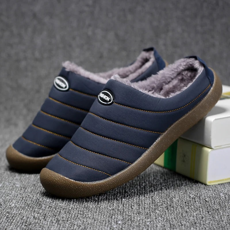 WarmStep herenpantoffels – gevoerde, zachte stof en comfortabele pasvorm voor warme voeten en ultiem draagcomfort.
