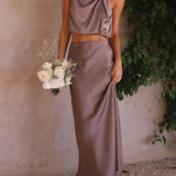 Elegante Satijnen Maxi Jurk met Hoge Hals en Mouwloos Design