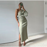 Elegante One Shoulder Satijnen Maxi Jurk met Split