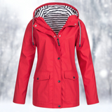 Roze Regenjas met Gestreepte Capuchon