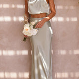 Elegante Satijnen Maxi Jurk met Hoge Hals en Mouwloos Design