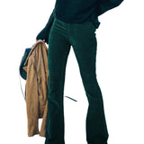 Lima retro ribfluwelen flared broek met hoge taille van zachte, stretch stof voor een comfortabele pasvorm en vintage stijl.