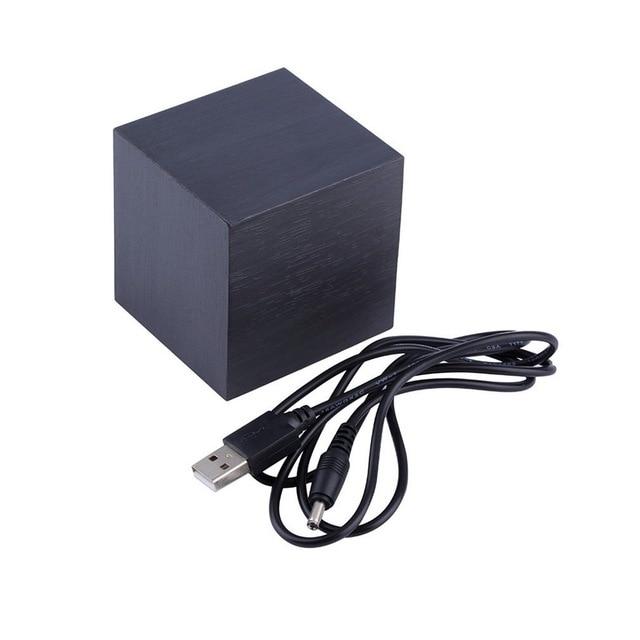 CubeClock vierkante LED wekker – slimme functies, modern design en helder display voor eenvoudig gebruik en tijdbeheer.