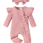 Lina Ruffle babypak – zachte jumpsuit voor baby’s met speelse ruches en comfortabele pasvorm, ideaal voor dagelijks gebruik en speciale gelegenheden.