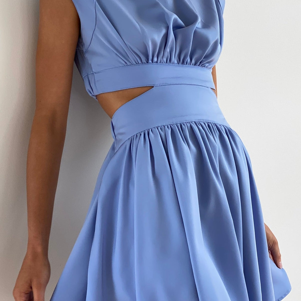 Elegante Dames Jurk met Flowy Pasvorm en Tailleaccent