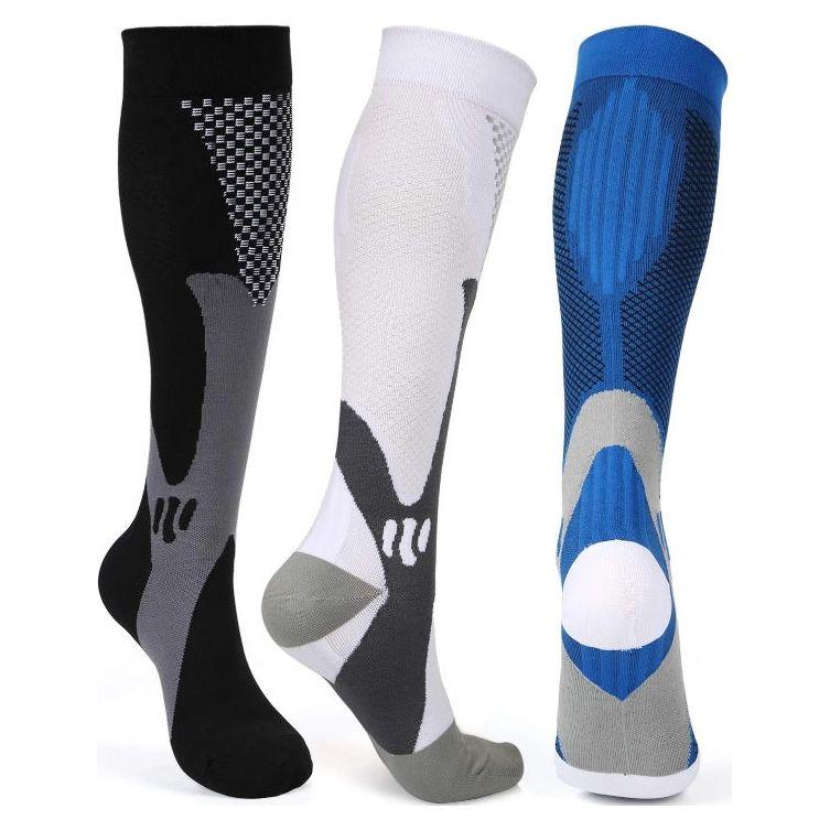 Sportieve compressiesokken – Biedt optimale ondersteuning en comfort voor actieve prestaties, ideaal voor sporters en dagelijks gebruik. Verhoog de bloedcirculatie en verminder spiervermoeidheid met deze ademende, duurzame sokken.