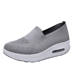 Dames schoenen – trendy en comfortabele stijl voor elke gelegenheid. Van elegante hakken tot casual sneakers, perfect voor een modieuze en zorgeloze look.