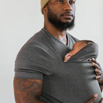 SnugNest draagshirt – innovatief unisex shirt dat ouder en baby dichtbij houdt, ergonomisch design van ademende stof voor comfort en bonding.